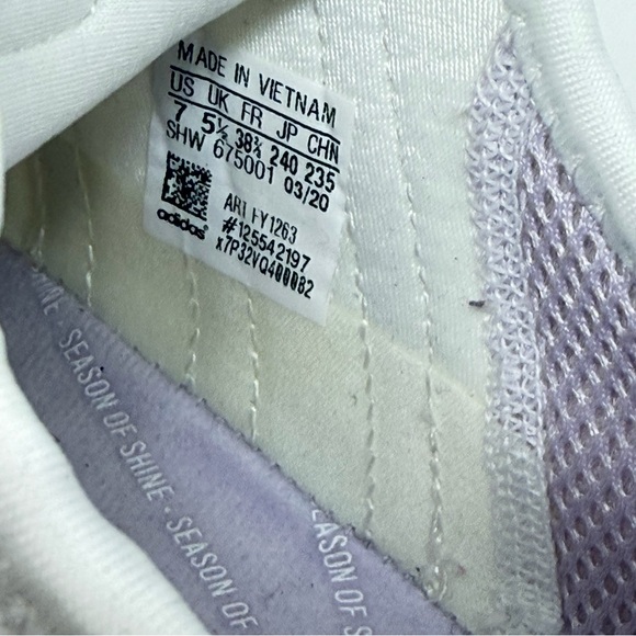 adidas White Sneaker Interior with Mesh Lining - Picture 6 of 7